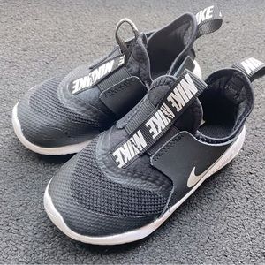 Toddler Nike flex runner shoe size 8c